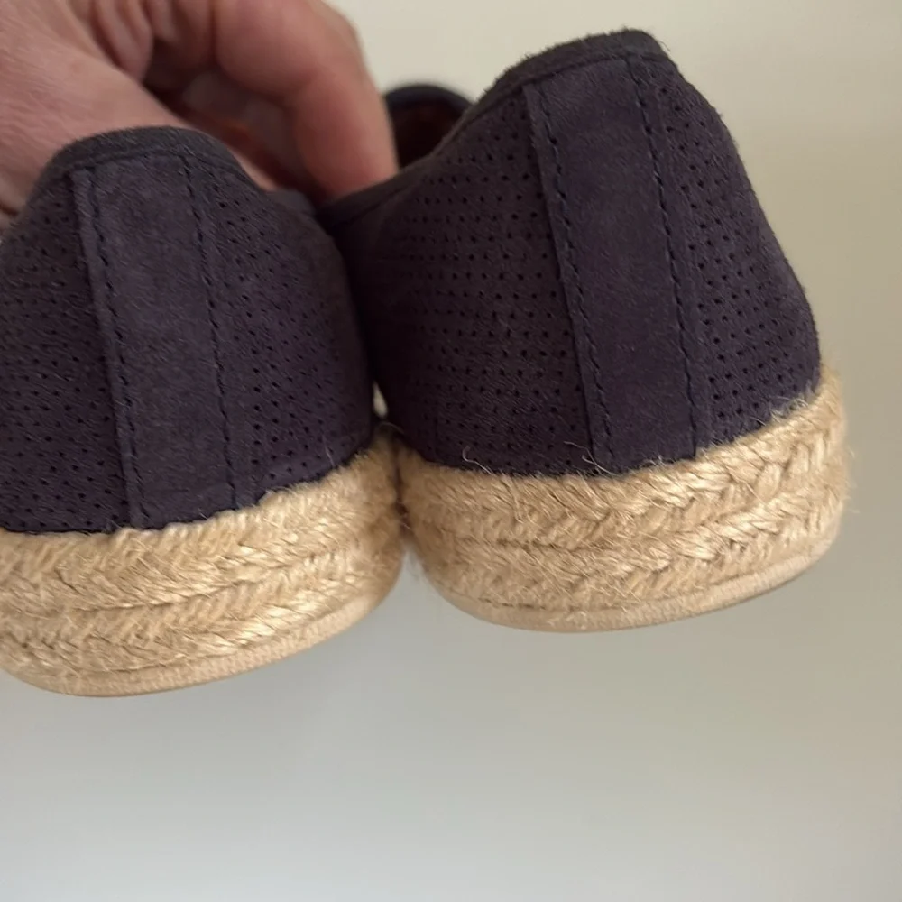 Clark’s Navy Suede Slip-On Espadrilles Size 7